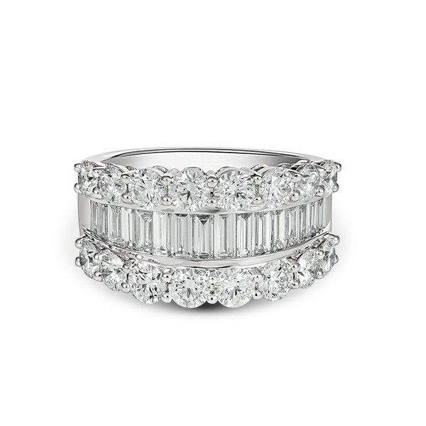 18ct White Gold Ladies Diamond Ring baguette